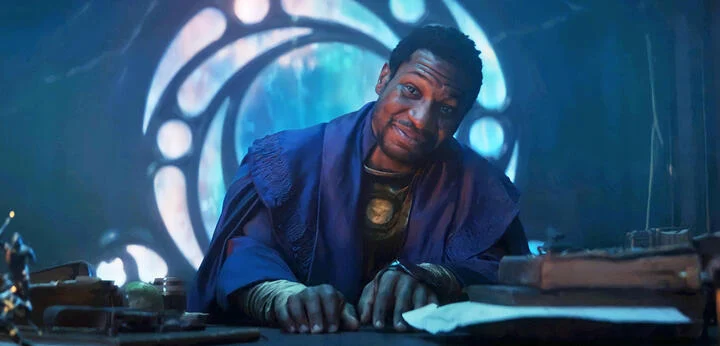 (Jonathan Majors in Loki)