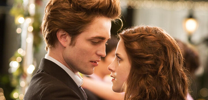 (Twilight Edward & Bella (Robert Pattinson & Kristen Stewart)